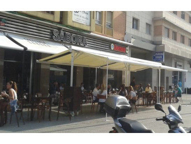 Store double pente pour abri terrasse