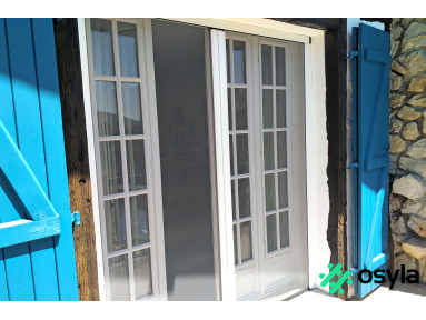 Moustiquaire de fenêtre enroulable verticale sur mesure