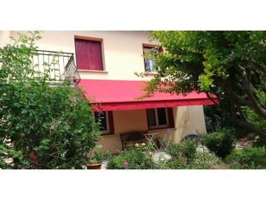Occasion toile de store avec lambrequin rouge rubis