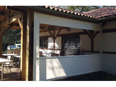Store extérieur vertical avec guide aluminium