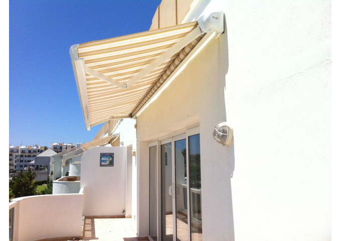 Store coffre Recife ultra moderne avec toile micro-perforée PVC Sunworker Dickson