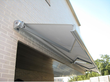 Store coffre Recife ultra moderne avec toile micro-perforée PVC Sunworker Dickson