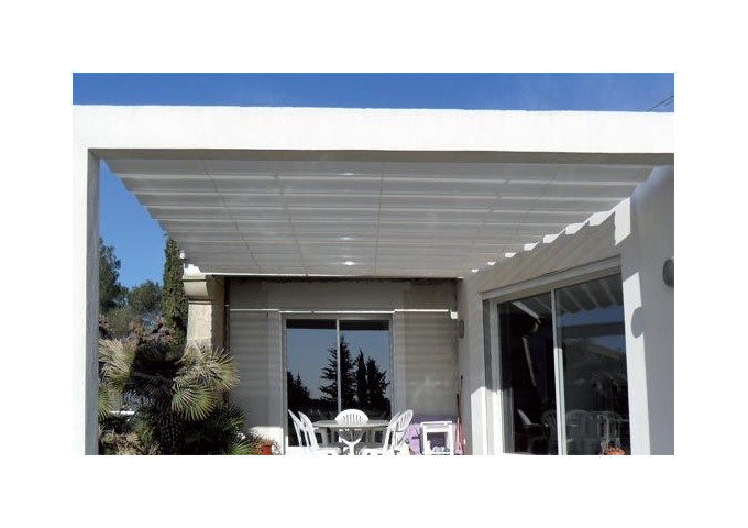 Pergola coulissante Mexico fixation de mur à mur avec toile micro-perforcée PVC sunworker Dickson