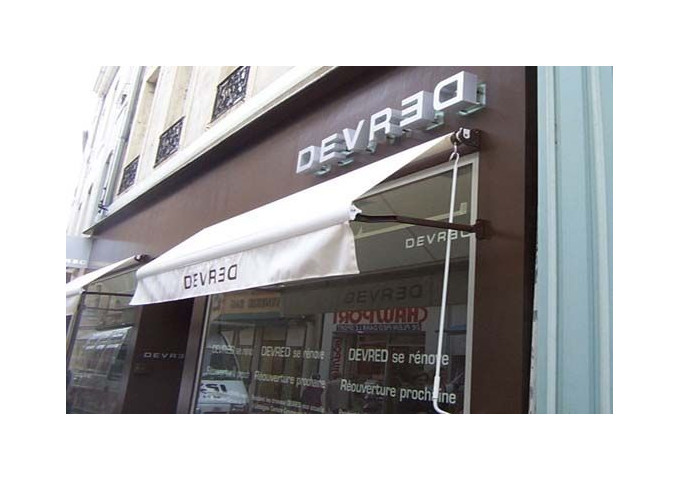 Store Sumare à bras droits toile micro-perforée Sunworker Dickson