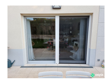 Moustiquaire latérale plissée 2 vantaux pour porte sur mesure