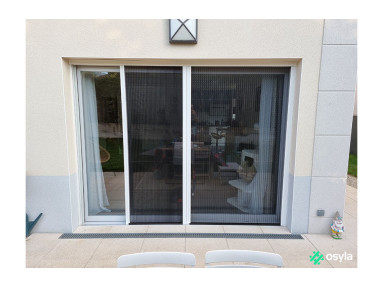 Moustiquaire latérale plissée 2 vantaux pour porte sur mesure