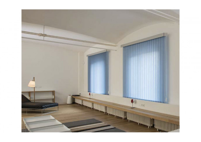 Store californien avec bandes de 89 mm avec toile tamisante Linéa 2000 ou Roma Store californien avec bandes de 89 mm avec toile tamisante Linéa 2000 ou Roma