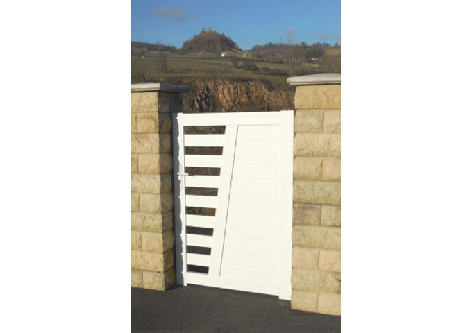 Portillon Crespian en PVC cadre en aluminium hauteur 1,3 mètres