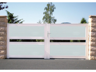 Portail Revel PVC avec cadre en aluminium hauteur 1,3 mètres