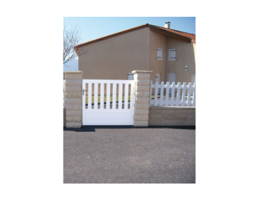Portillon Prémian en PVC cadre en aluminium hauteur 1,3 mètres