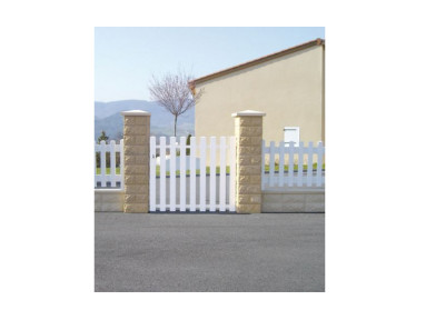 Portillon Le bosc en PVC cadre en aluminium hauteur 1,3 mètres
