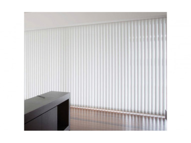 Store californien avec toile technique M1 tamisante à 4% d'ouverture