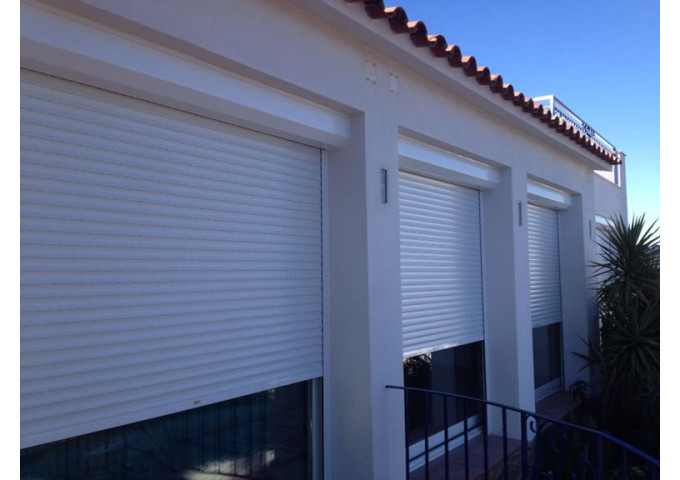 Volet roulant électrique aluminium lames 45x9