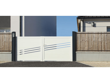 Portail Lavalette PVC avec cadre en aluminium hauteur 1,3 mètres