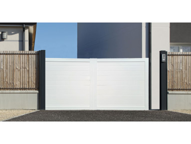 Portail coulissant Laverune PVC avec cadre en aluminium