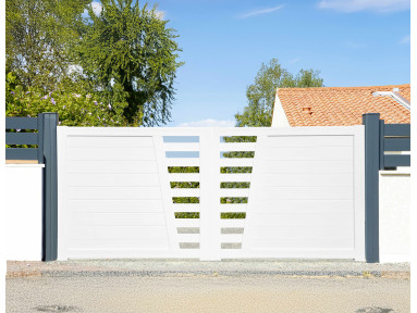 Portail coulissant Crespian en PVC avec cadre en aluminium
