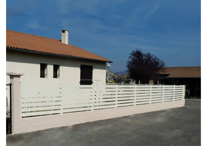 Clôture PVC brise vue Tyrel 050 Clôture PVC brise vue Tyrel 050