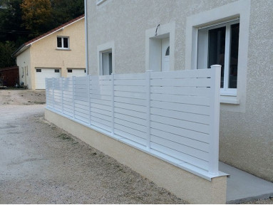 Clôture PVC brise vue Tyrel 010