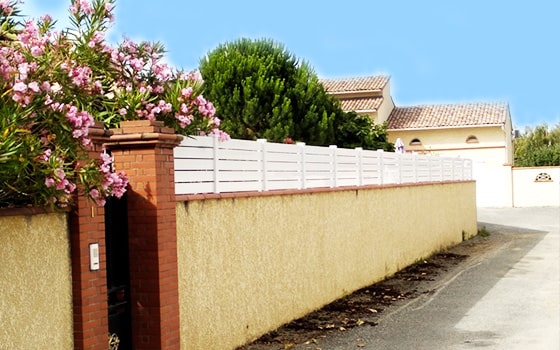 Clôture PVC pour muret
